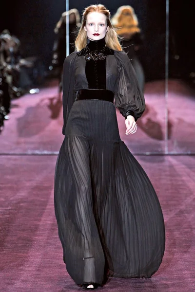 Look 28